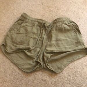 thread & supply army green shorts !